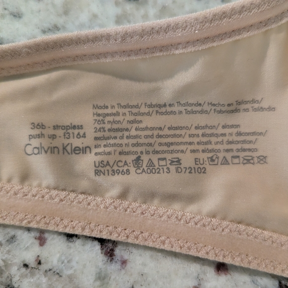 Seamless Nude Bra Calvin Klein Strapless Push Up - Picture 2 of 6